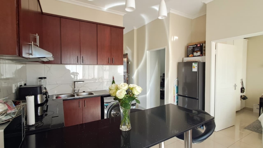To Let 2 Bedroom Property for Rent in Buh Rein Estate Western Cape